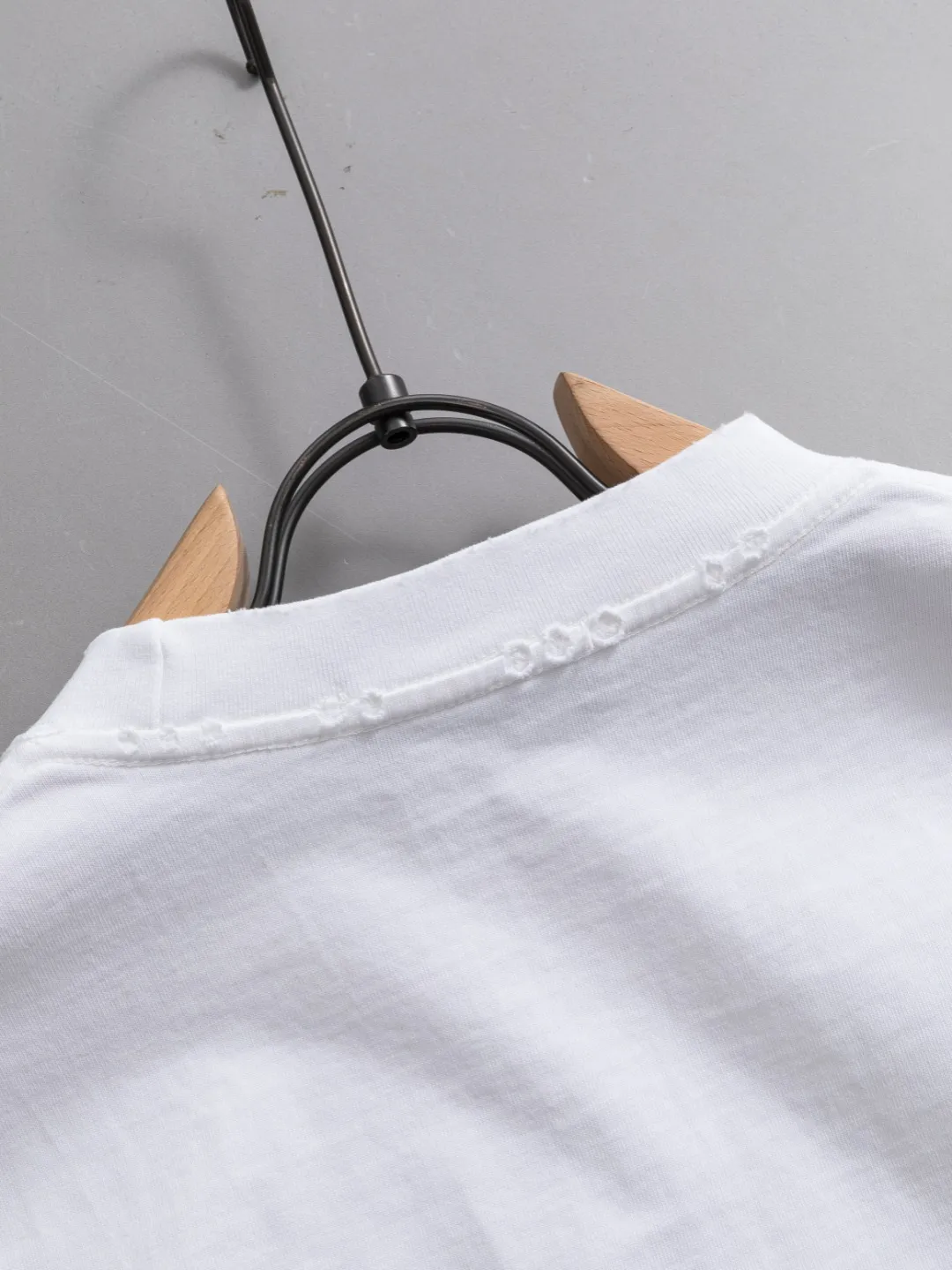 P100✨🔥 [BALENCIAGA] 2026FW short-sleeved T-shirt Premium 26s double yarn 300g fabric embroidery fraying process Color: Black White Red Size: S M L XL 2XL